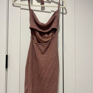 Elegant Pink Knit Dress